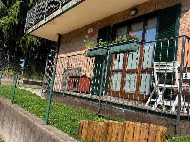Appartamento in vendita a Tradate, Lombardia