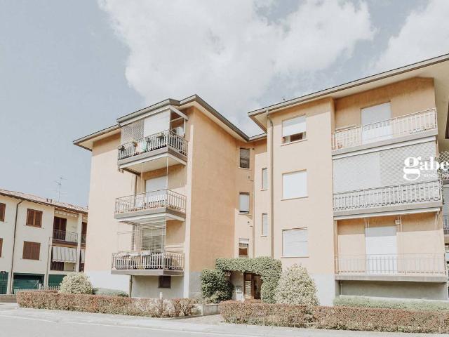 Appartamento in vendita a Olgiate Molgora, Lombardia