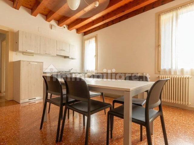 Appartamento in affitto a Santa Caterina, Vicenza