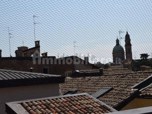 Appartamento in affitto a Duomo, Re
