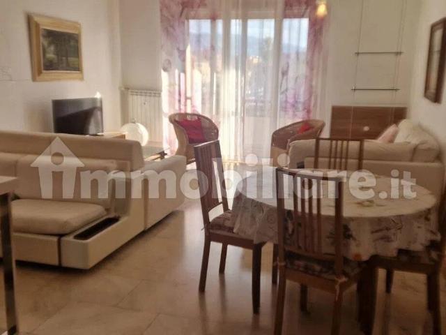Appartamento in affitto a Sampierdicanne, Chiavari