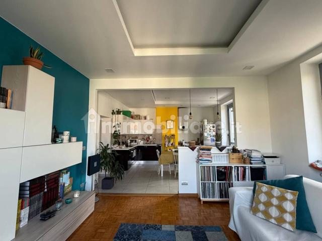 Appartamento in affitto a Comunità della Vallagarina, Borgo Sacco