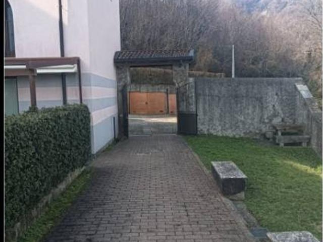 Appartamento in affitto a Valgreghentino, Lombardia