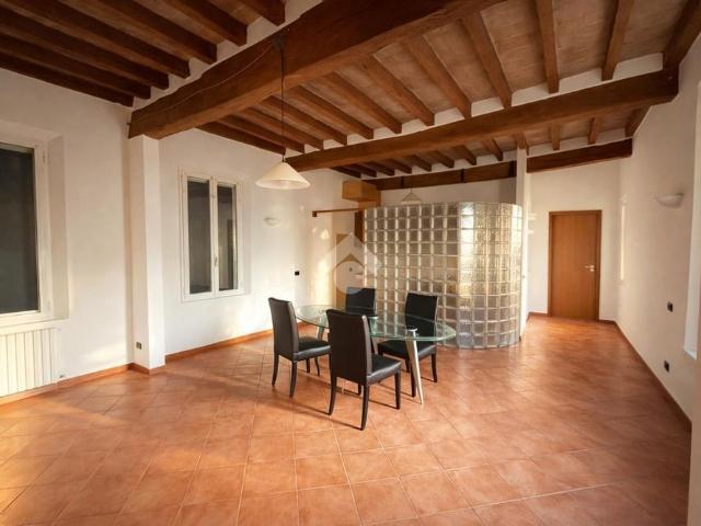 Appartamento in affitto a Tresinaro - Secchia, Re