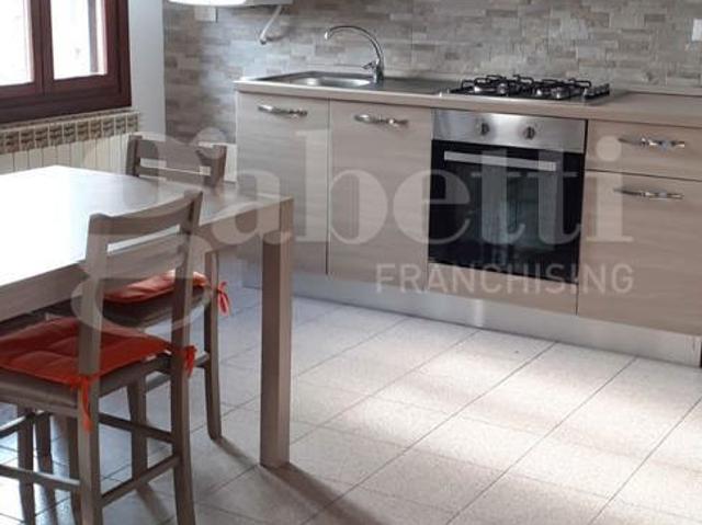 Appartamento in affitto a Borgo Dolomiti, Adria
