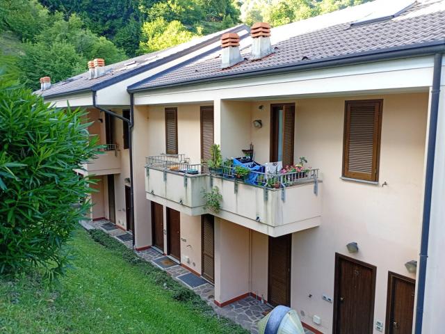 Appartamento in affitto a Argegno, Lombardia