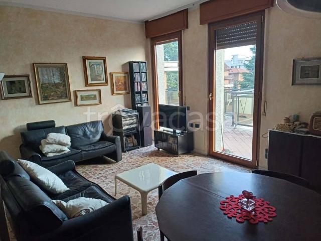 Appartamento in affitto a Sant'Edoardo, Busto Arsizio