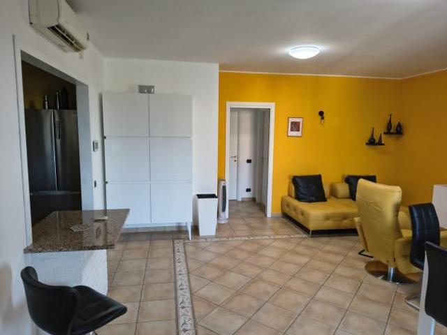 Appartamento in affitto a Tresinaro - Secchia, Re