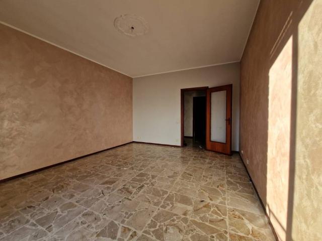 Appartamento in affitto a Chiari, Lombardia