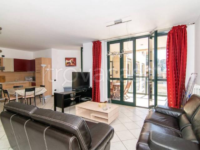 Appartamento in affitto a San Martino, Como