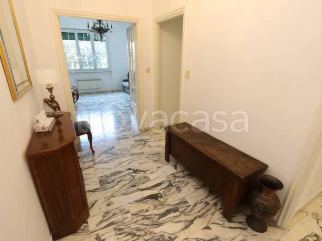 Appartamento in affitto a Medio Levante, Serra Riccò