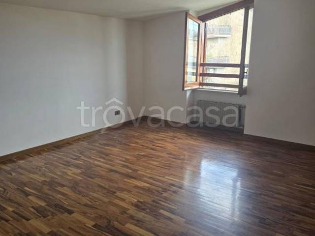Appartamento in affitto a Guidonia Montecelio, Roma Capitale