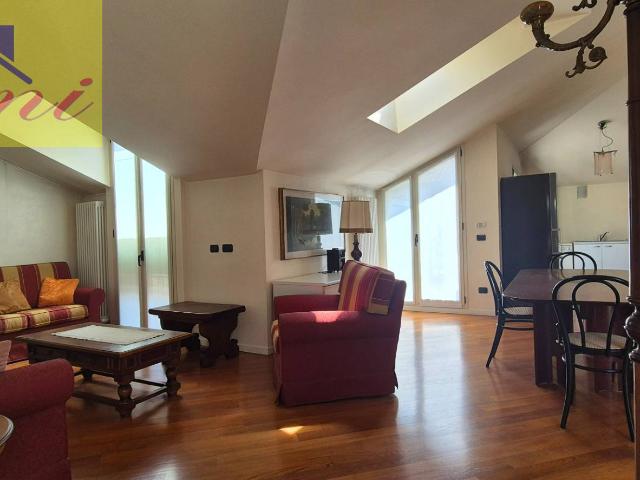 Appartamento in affitto a Castello, Lecco