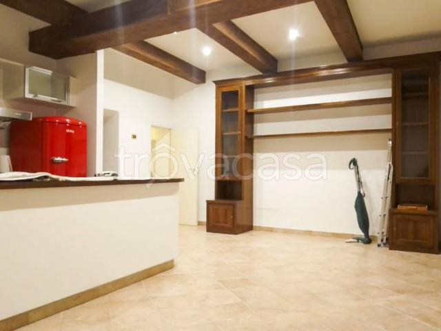 Appartamento in affitto a Centro storico, Marche