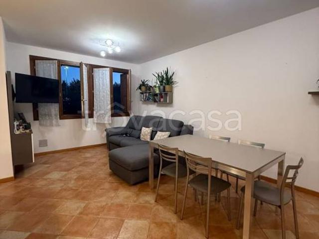 Appartamento in affitto a Mezzane Di Sotto, Veneto