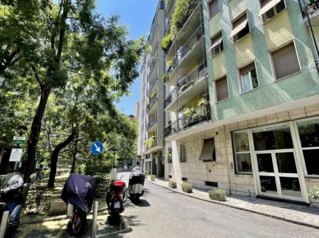Appartamento in affitto a Municipio 8 di Milano, Milano
