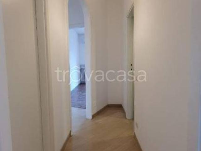 Appartamento in affitto a Municipio 9, Milano