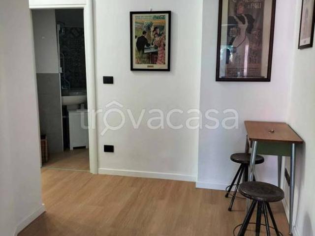 Appartamento in affitto a Municipio 6, Milano