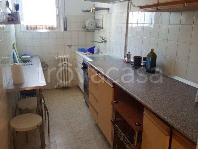 Appartamento in affitto a Municipio 9, Milano