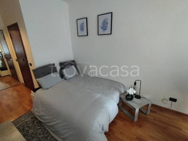 Appartamento in affitto a Municipio 6, Milano