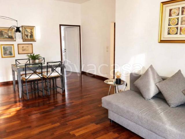 Appartamento in affitto a Municipio 6, Milano
