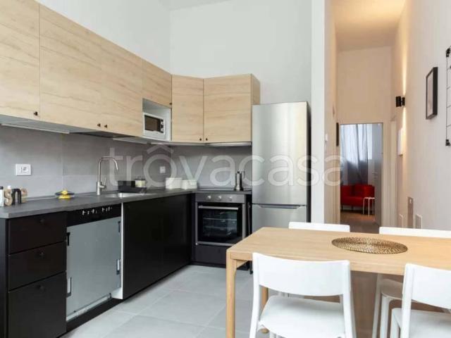 Appartamento in affitto a Municipio 6, Milano