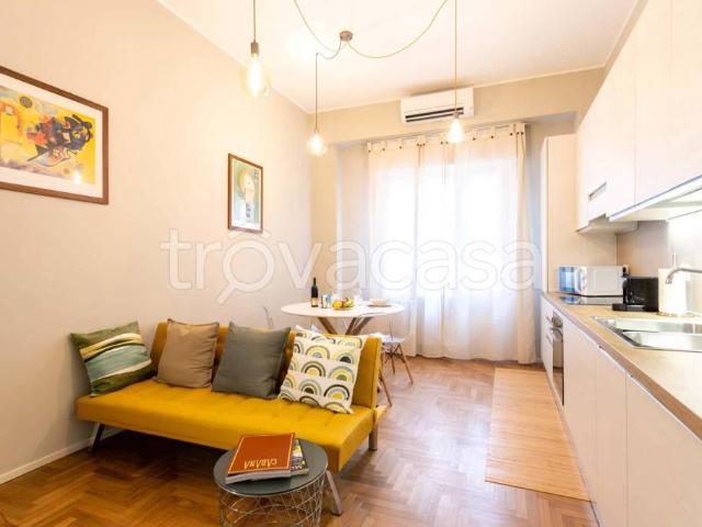 Appartamento in affitto a Municipio 6, Milano