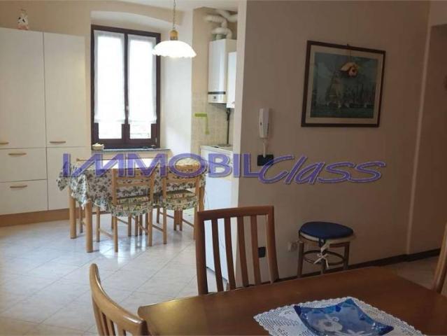 Appartamento in affitto a Montorfano, Lombardia