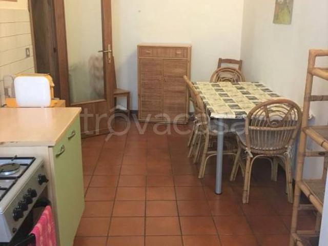 Appartamento in affitto a Sant'Erminio, Cenerente