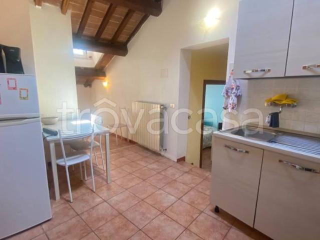 Appartamento in affitto a Sant'Erminio, Cenerente