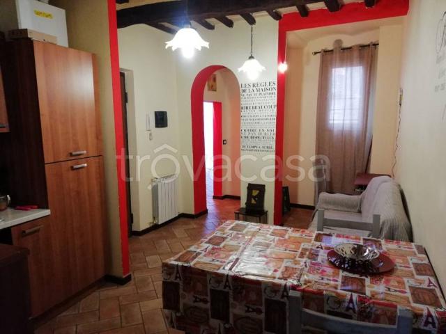 Appartamento in affitto a Sant'Erminio, Cenerente