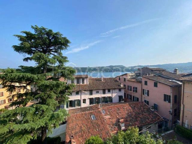 Appartamento in affitto a Comunità Montana Parco Alto Garda bresciano, Salò