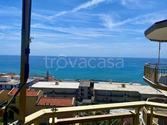 Appartamento in affitto a Santo Stefano Al Mare, Liguria