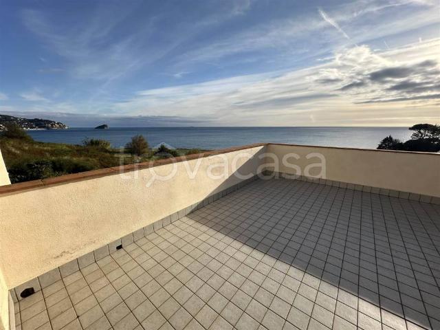 Appartamento in affitto a Spotorno, Liguria