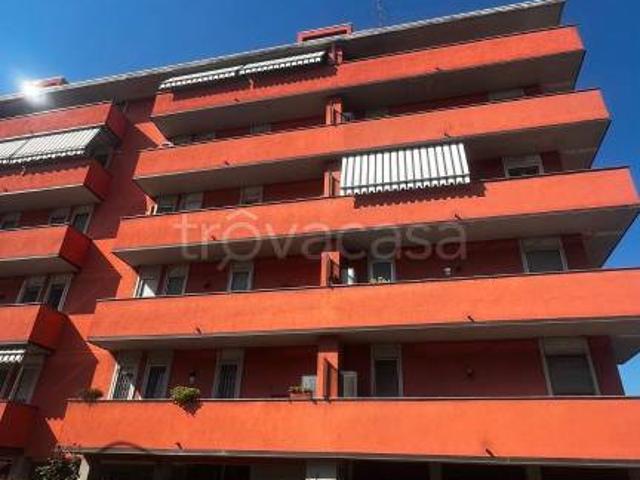 Appartamento in affitto a Trezzano Sul Naviglio, Lombardia