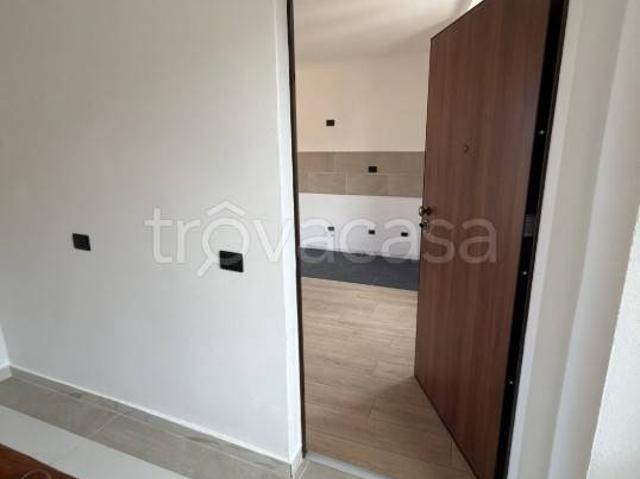 Appartamento in affitto a Somasca, Vercurago