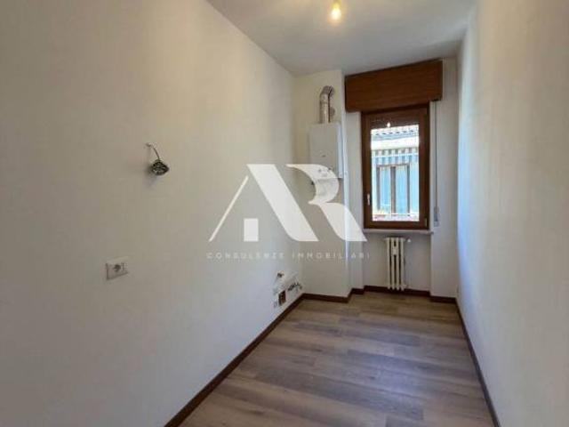 Appartamento in affitto a Centro storico, Brenzone