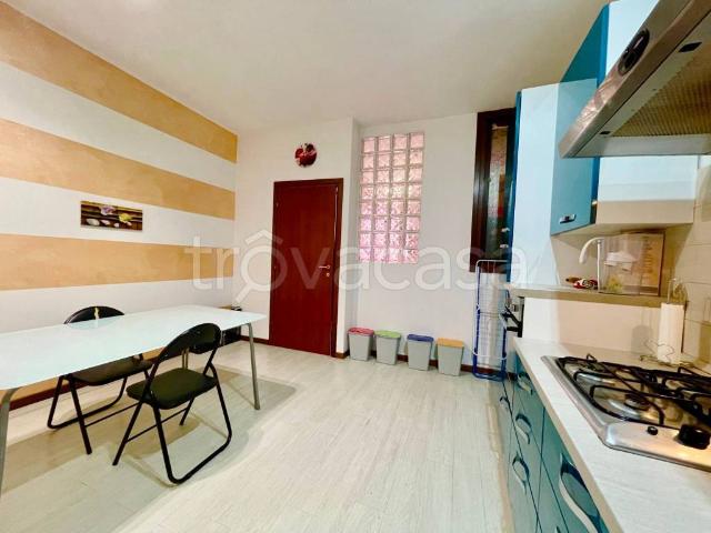 Appartamento in affitto a Centro storico, Brenzone