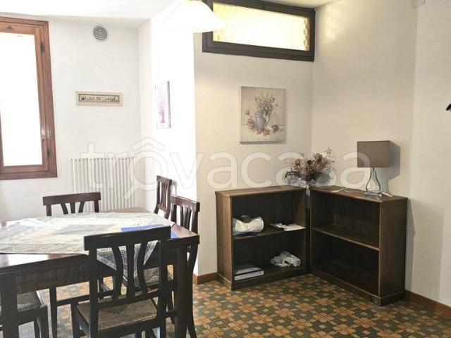 Appartamento in affitto a Fonte, Asolo