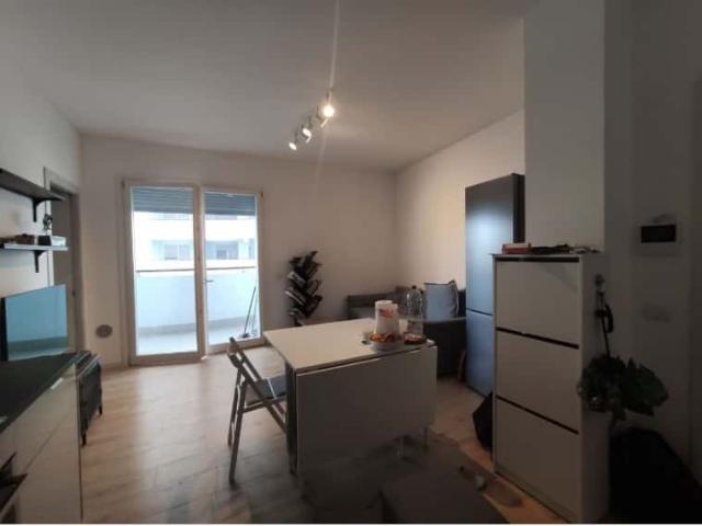 Appartamento in affitto a Municipio 9, Milano