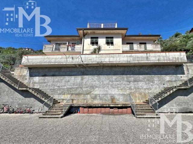 Appartamento in vendita a Testana Chiesa, Avegno