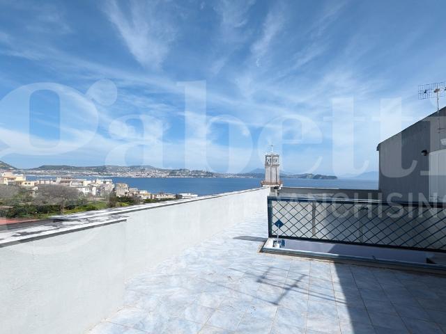 Appartamento in vendita a Bacoli, Campania