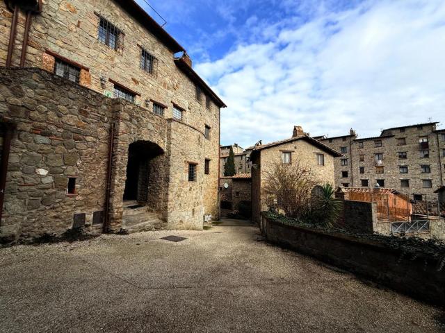 Appartamento in vendita a Bassano In Teverina, Lazio
