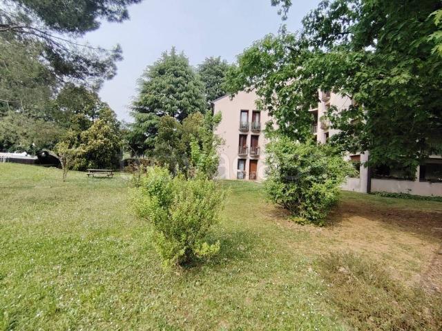 Appartamento in vendita a Biassono, Lombardia