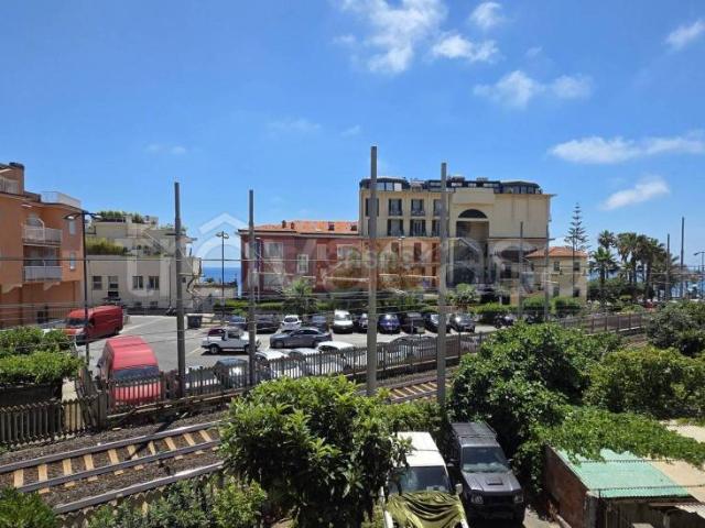 Appartamento in vendita a Bordighera, Liguria
