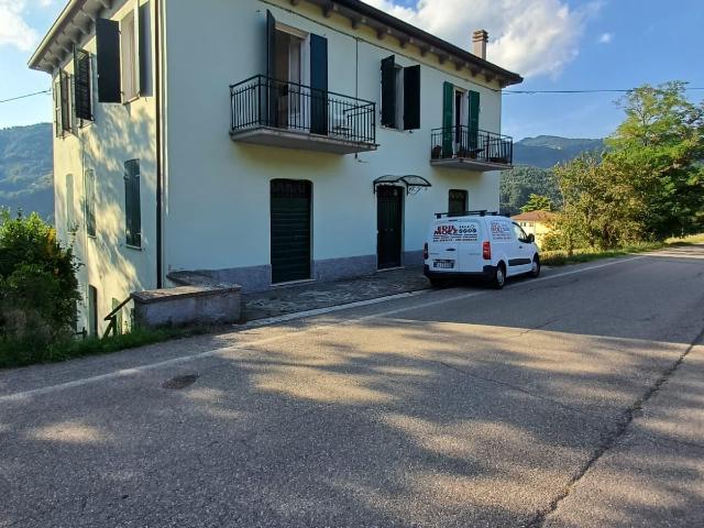 Appartamento in vendita a Borgo Val Di Taro, Reggio Emilia