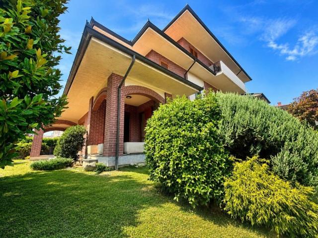 Appartamento in vendita a Broni, Lombardia