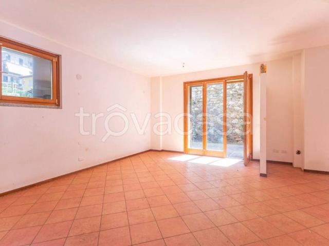 Appartamento in vendita a Brovello-Carpugnino, Piemonte