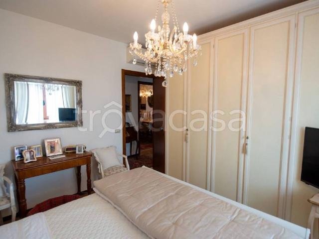 Appartamento in vendita a Bussolengo, Verona