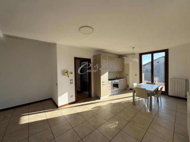 Appartamento in vendita a Carimate, Como